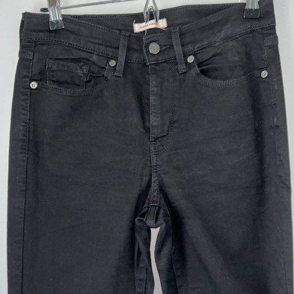 LEVI’s Classic Straight-Leg Jeans - Picture 5 of 12